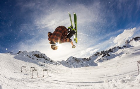 开云体育app-当皮克式接管遇见国家荣耀，乌克兰力克瑞士的战术启示