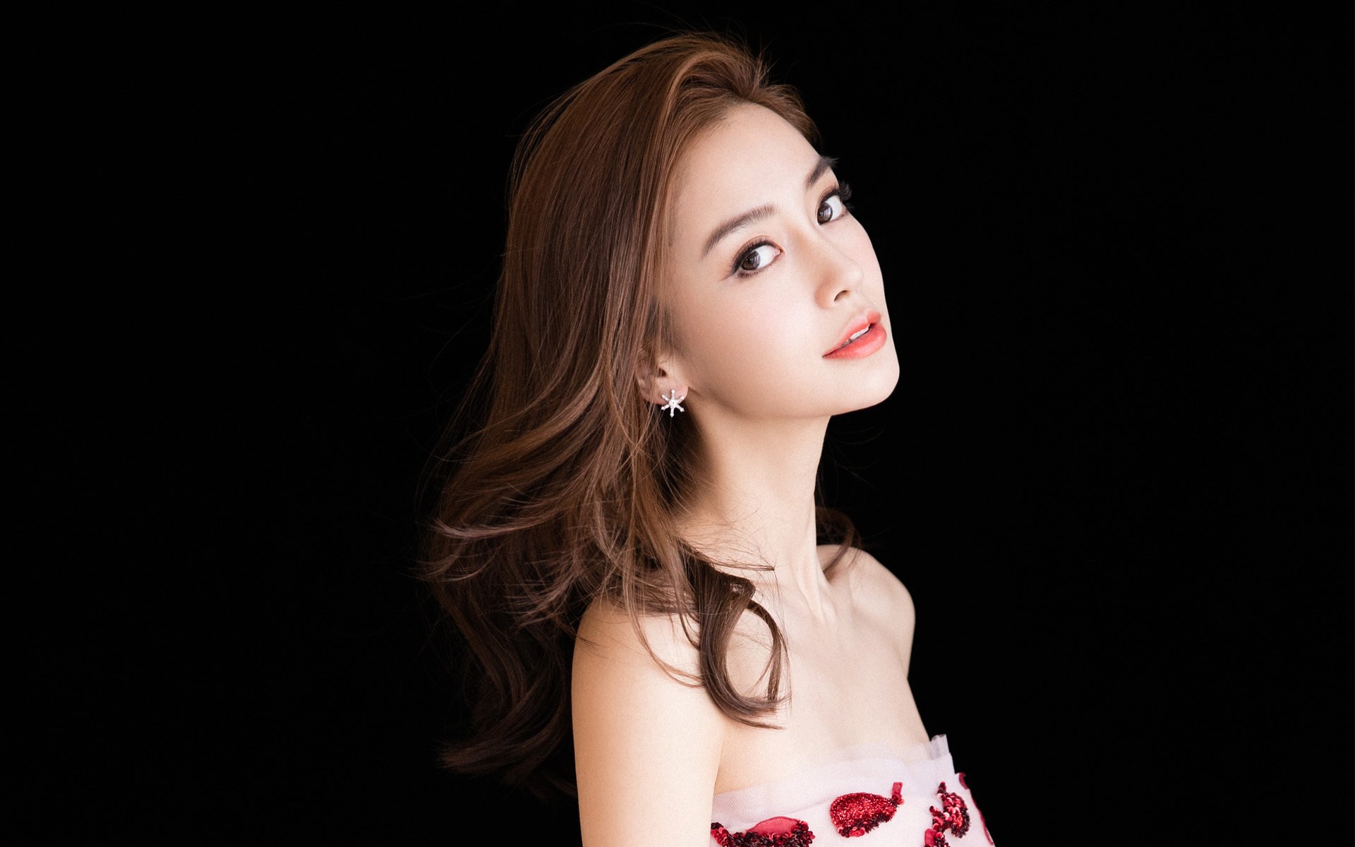 内马尔式统治力,当突尼斯遇上瑞士,一场非典型对决的战术启示