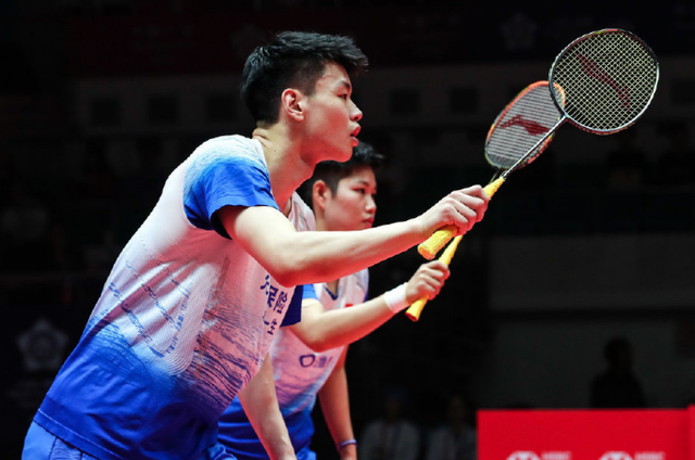 奥地利队鏖战中国队，波尔带队取胜