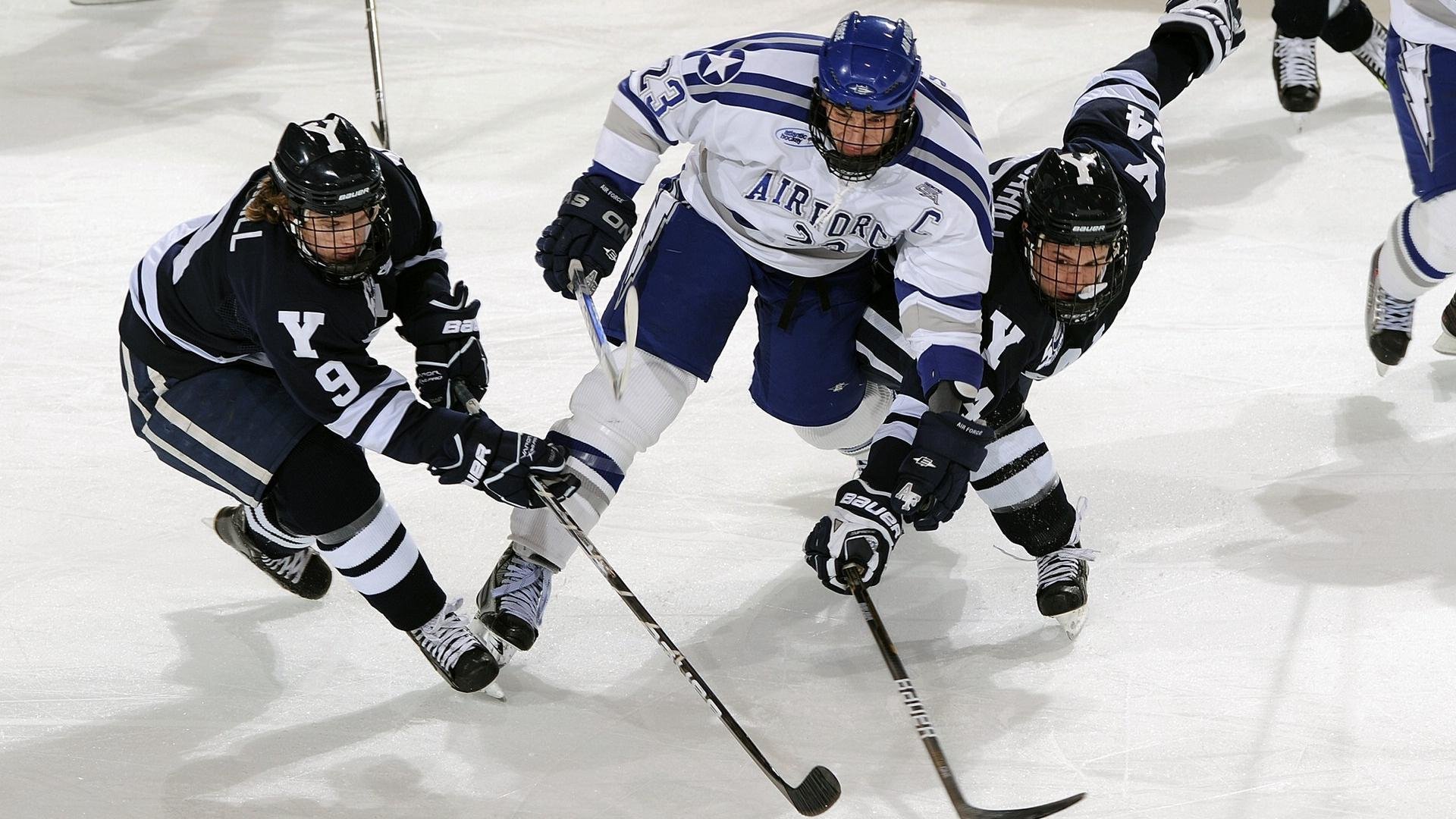 杰伦·格林掌控比赛脉搏，快船硬仗力克公牛