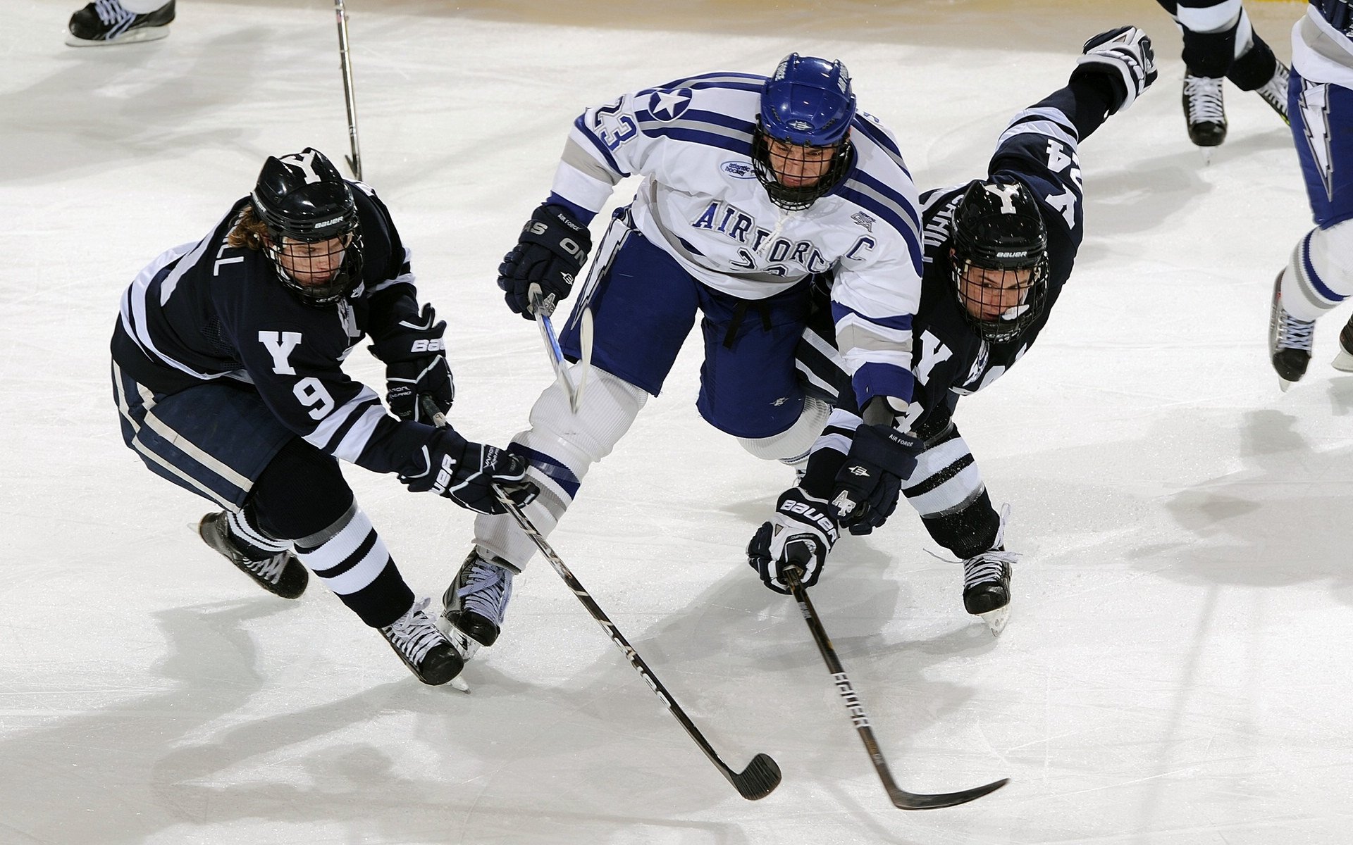 年度焦点之战之夜,迪马利亚刷新纪录,传奇再续新章